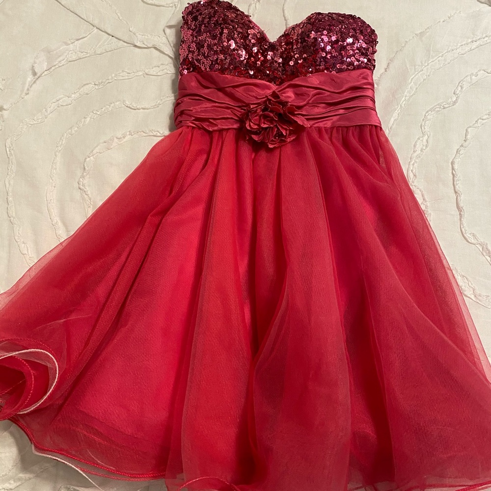 Adorable xs party dress!